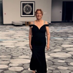 Chic Black Off-Shoulder Maxi Dress